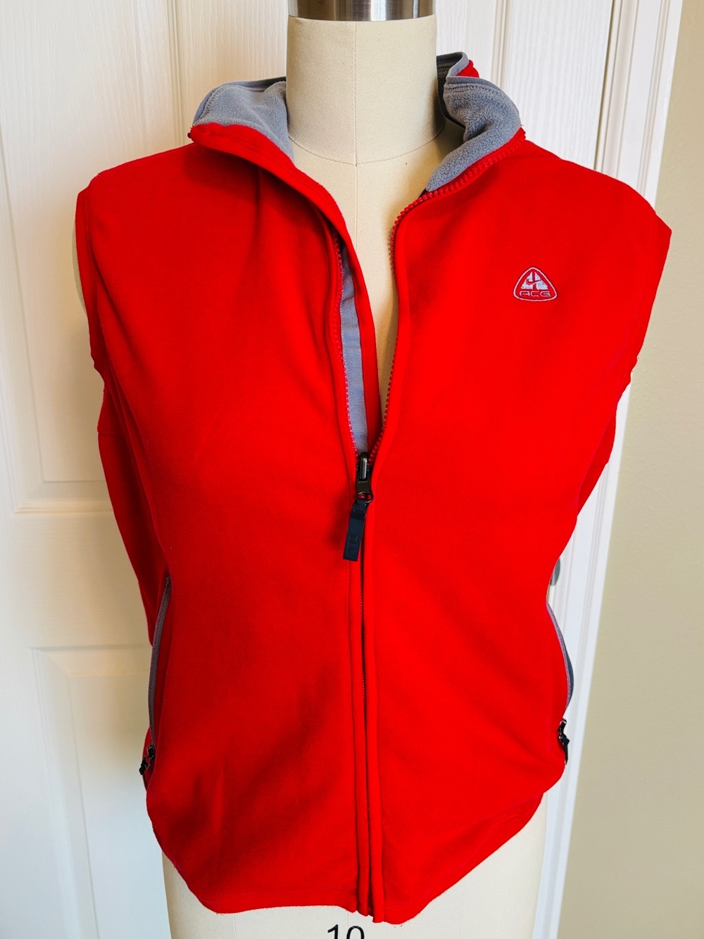 Women’s Red Fleece ACG Vest Jacket - Performance Warmth. Original Nike ACG
